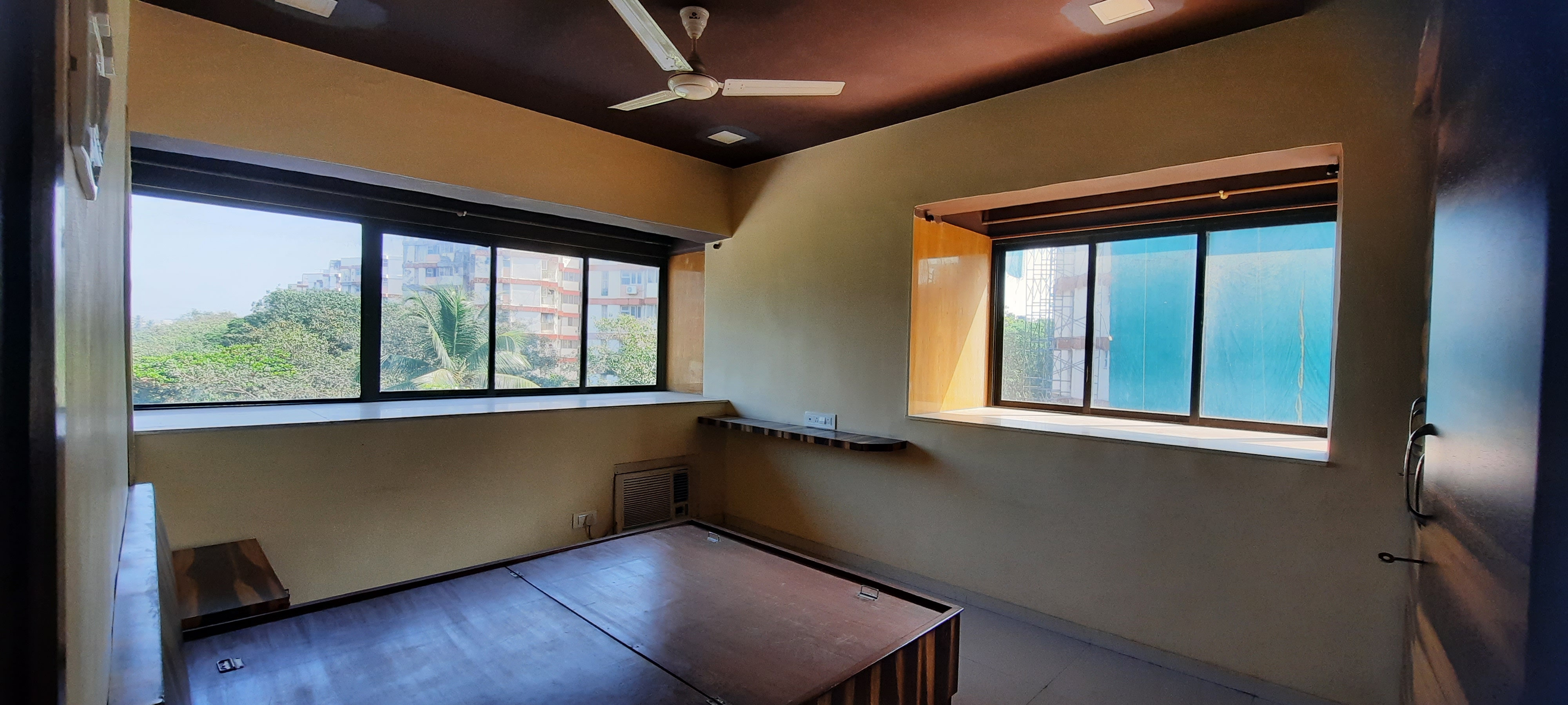 1 BHK + Extra Room Apartment For Rent in Queens View