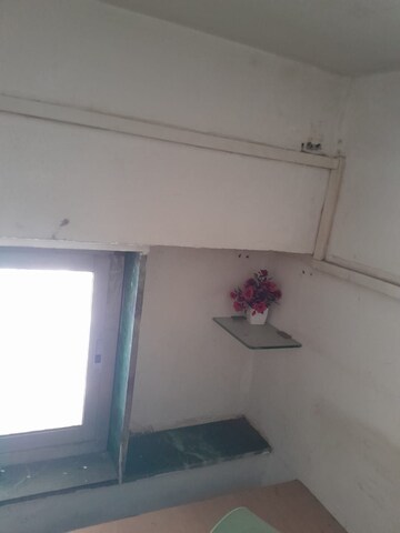  Shop For Rent in Borivali East