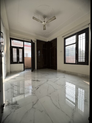 Room in 1 BHK Builder Floor at Chattarpur – for Rent