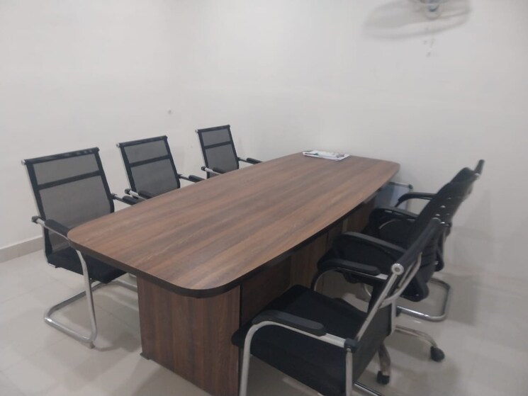 Team Area, lahurabir Commercial Office Space 1200 Sq.Ft. In Lahurabir Varanasi 9312622