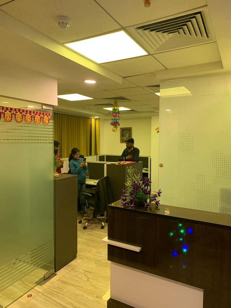Team Area, anthurium Commercial Office Space in IT/SEZ 5000 Sq.Ft. In Sector 73 Noida 9312625