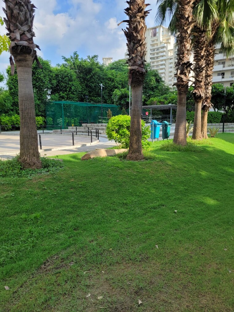 Garden, bestech-park-view-spa 3 Bedroom 2470 Sq.Ft. Apartment In Sector 47 Gurgaon 9312642