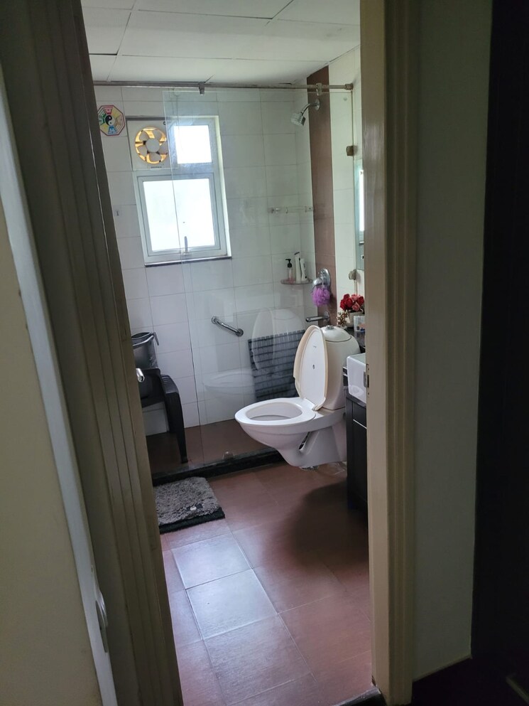 Bathroom, bestech-park-view-spa 3 Bedroom 2470 Sq.Ft. Apartment In Sector 47 Gurgaon 9312642