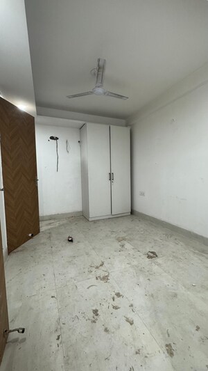 Room in 2 BHK Builder Floor at Chattarpur – for Rent