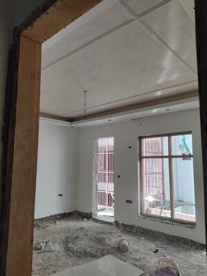 Room in 4 BHK Builder Floor at Sector 85 – for Sale