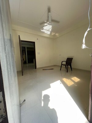 1 BHK Builder Floor For Rent in Chattarpur