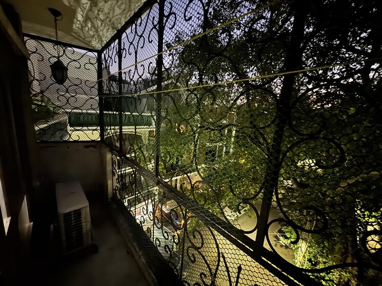 Balcony, safdarjung enclave 3 Bedroom 1400 Sq.Ft. Builder Floor In Safdarjung Enclave Delhi 9312655