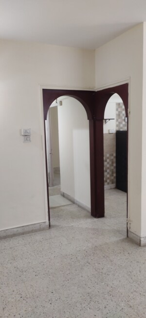 2 BHK Apartment For Rent in Kachnar CHS Vasant Vihar, Vasant Vihar