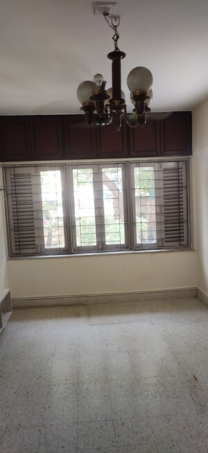Room in 2 BHK Apartment at Kachnar CHS Vasant Vihar, Vasant Vihar – for Rent