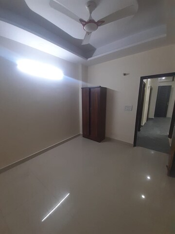 Room in 2 BHK Builder Floor at Vasundhara Sector 1 – for Rent
