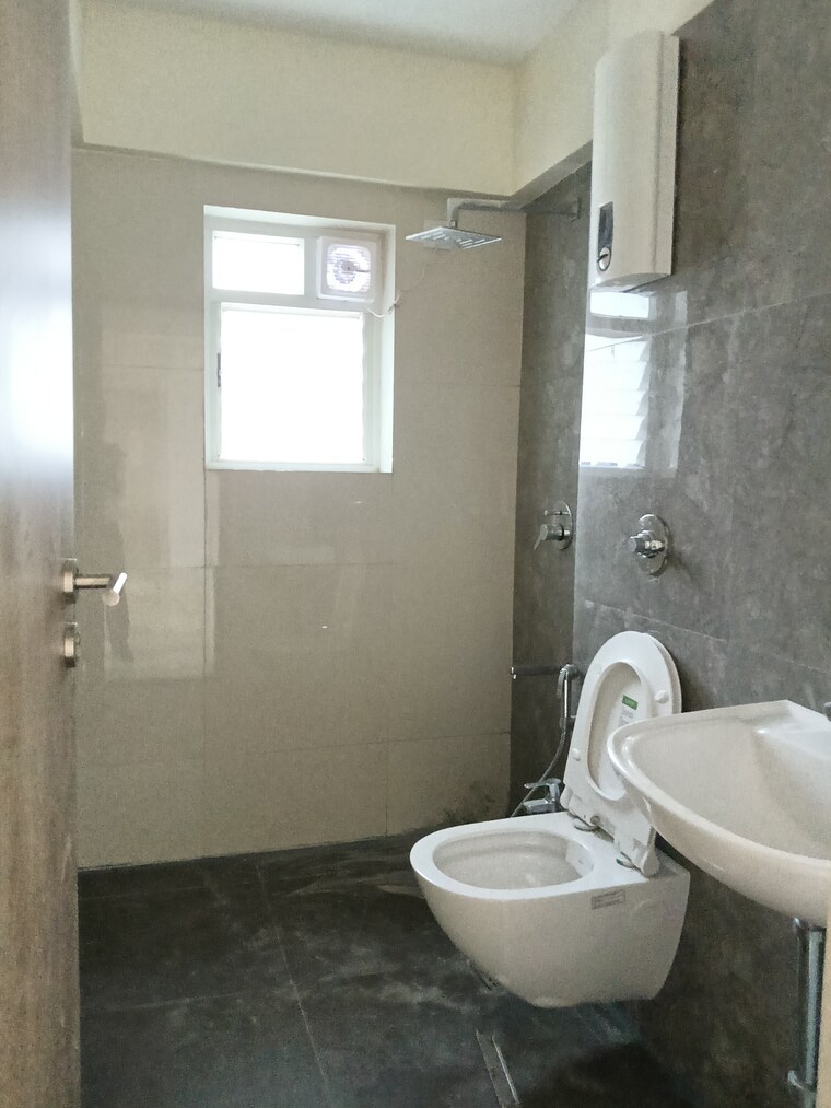 Bathroom, suraj-ave-maria 2 Bedroom 712 Sq.Ft. Apartment In Dadar West Mumbai 9312714