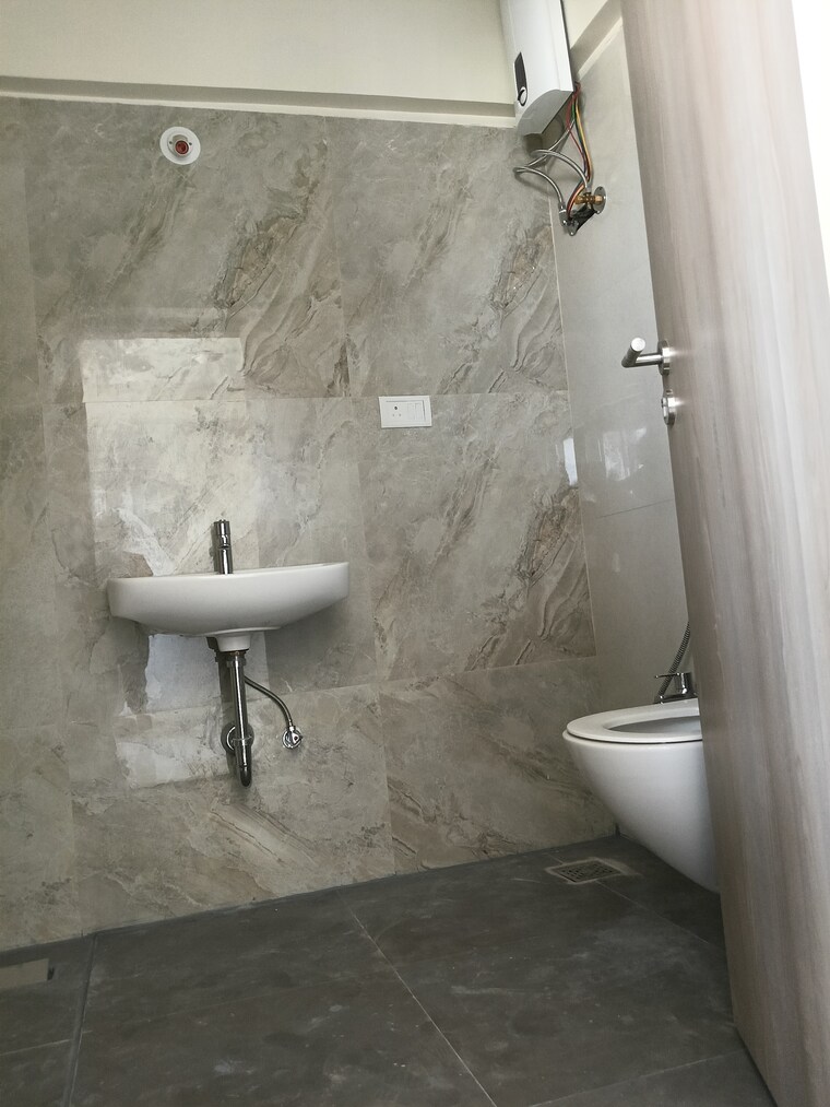 Bathroom, suraj-ave-maria 2 Bedroom 712 Sq.Ft. Apartment In Dadar West Mumbai 9312714