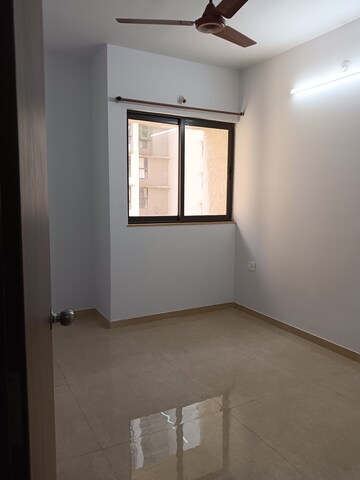 Room in 2.5 BHK Apartment at Lodha Palava Aurelia D to G, Dombivli East – for Rent