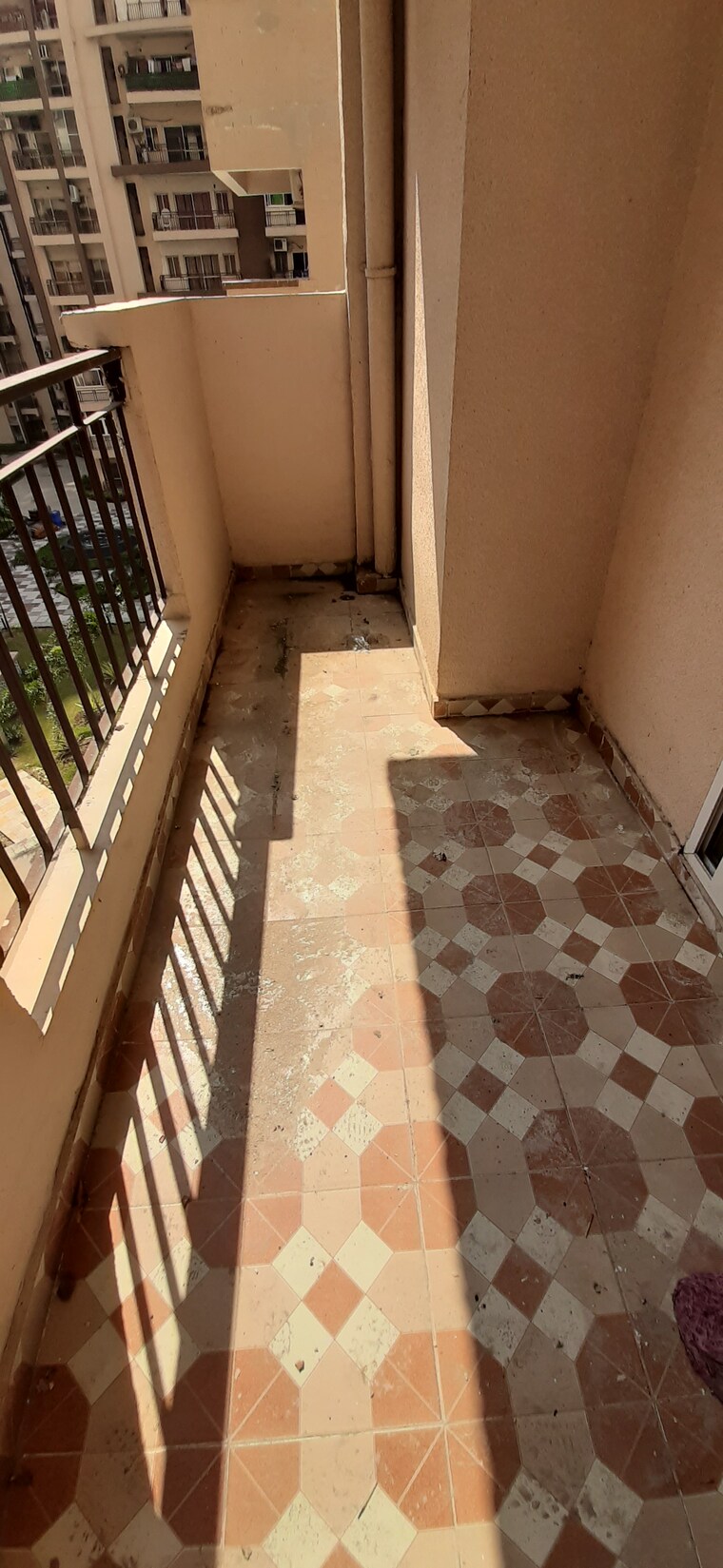 Kitchen, land-craft-golf-links-apartment-phase-2 3 Bedroom 1450 Sq.Ft. Apartment In Pandav Nagar Ghaziabad 9312713