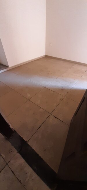 Furnished Amenities in 3 BHK Apartment at Land Craft Golf Links Apartment Phase 2, Pandav Nagar – for Sale