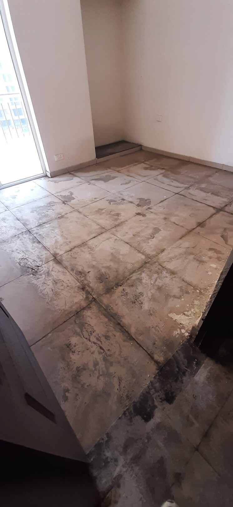 Balcony, land-craft-golf-links-apartment-phase-2 3 Bedroom 1450 Sq.Ft. Apartment In Pandav Nagar Ghaziabad 9312713