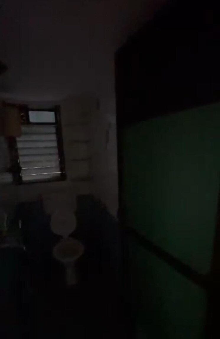 Bathroom, laxmi-niwas-mahim 1.5 Bedroom 550 Sq.Ft. Apartment In Mahim Mumbai 9312762