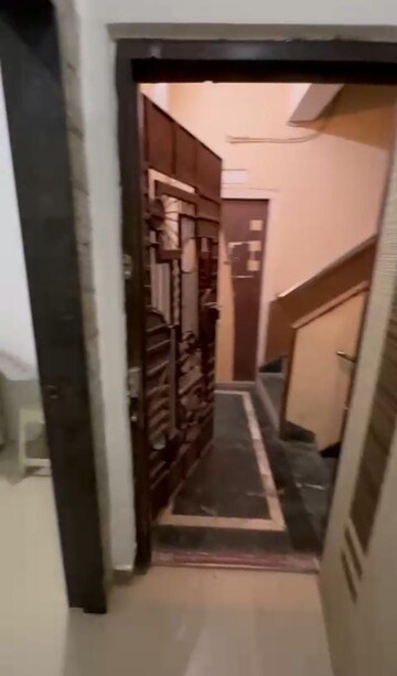 Staircase in 1.5 BHK Apartment at Laxmi Niwas Mahim, Mahim – for Rent