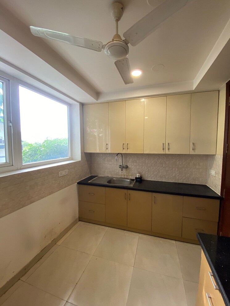 Kitchen, unitech-uniworld-gardens-2 1 RK 204 Sq.Ft. Apartment In Sector 47 Gurgaon 9312782