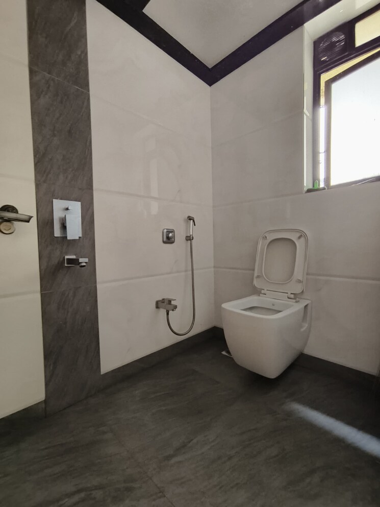 Bathroom, happy-valley 2 Bedroom 1000 Sq.Ft. Apartment In Manpada Thane 9312774