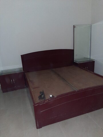 Bedroom in 2 BHK Apartment at Land Craft Golf Links Apartment Phase 2, Pandav Nagar – for Rent