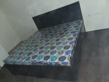 Bedroom in 2 BHK Apartment at Land Craft Golf Links Apartment Phase 2, Pandav Nagar – for Rent