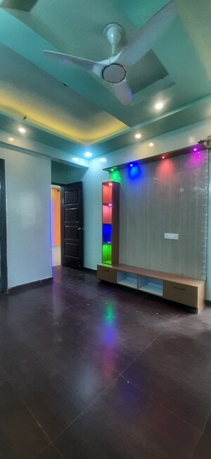 Furnished Amenities in 3 BHK Apartment at Land Craft Golf Links Apartment Phase 2, Pandav Nagar – for Rent