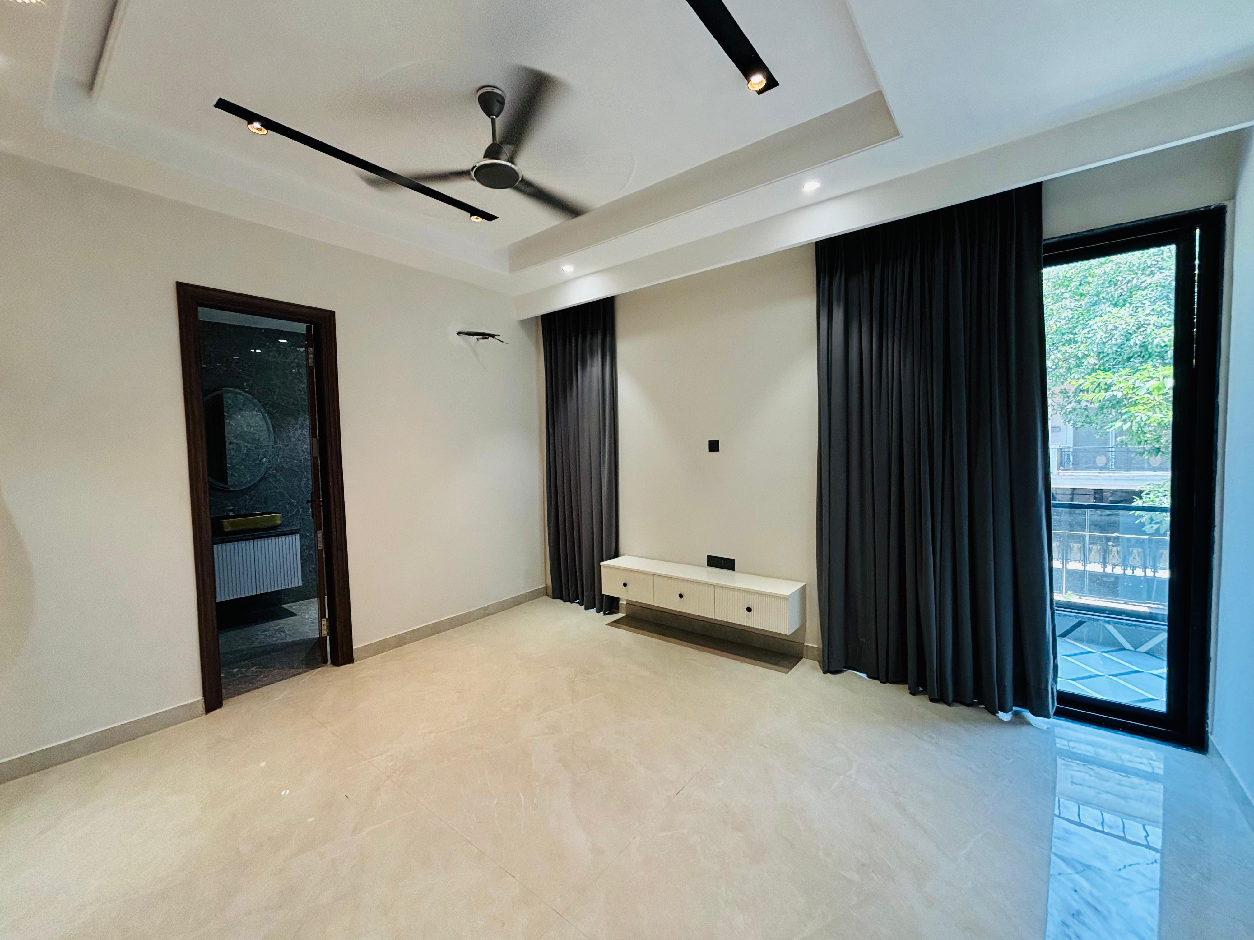 4 BHK + Servant Room Builder Floor For Sale in Ansal API Esencia