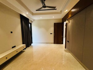 Room in 4 BHK Builder Floor at Ansal API Esencia, Sector 67 – for Sale