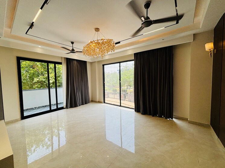 Room, ansal-api-esencia 4 Bedroom 2200 Sq.Ft. Builder Floor In Sector 67 Gurgaon 9312815