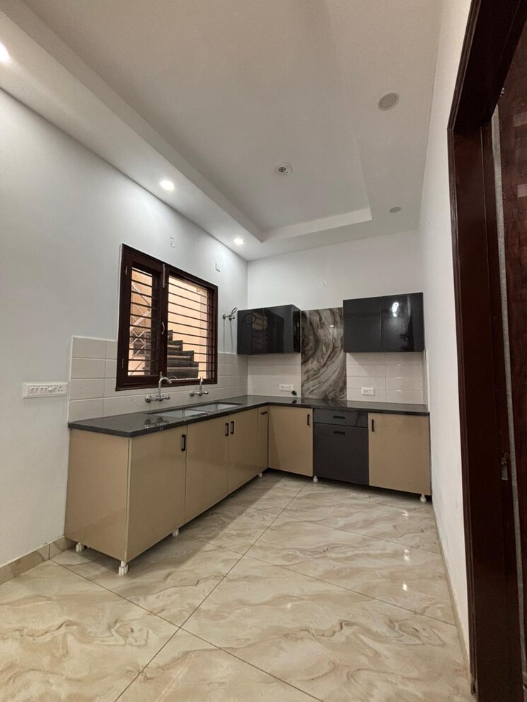 Kitchen, sunny enclave 3 Bedroom 110 Sq.Yd. Villa In Sunny Enclave Mohali 9312806