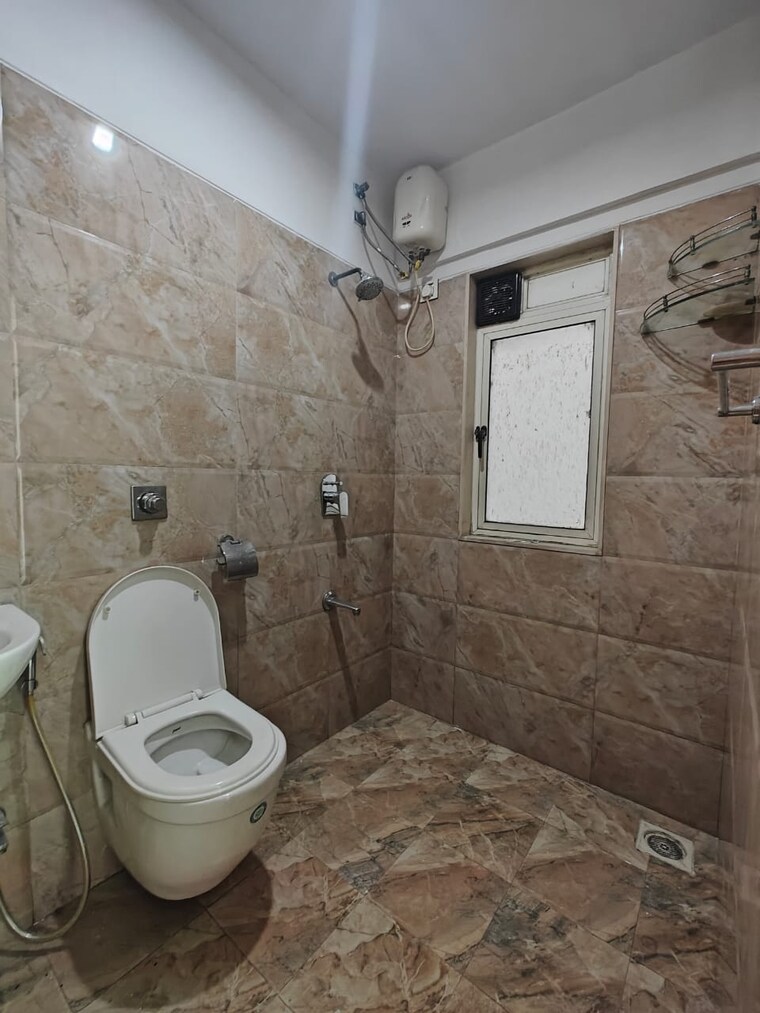 Bathroom, shree-siddhi-vinayak-chs 3 Bedroom 1080 Sq.Ft. Apartment In Chembur Mumbai 9312814
