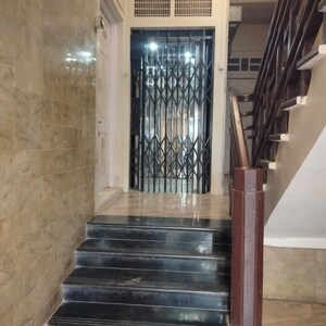 Staircase in 3 BHK Apartment at Malabar Hill – for Rent