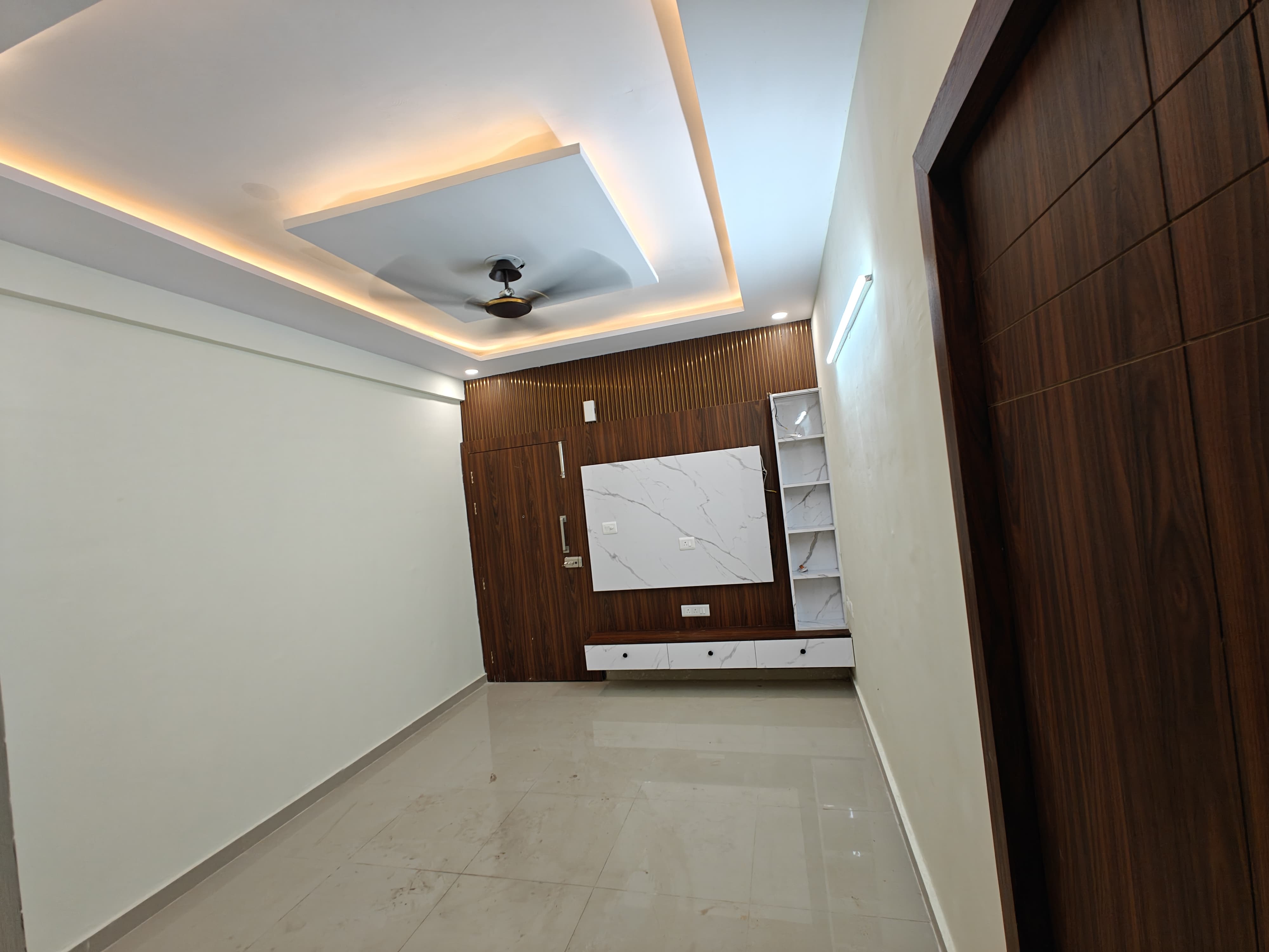 3 BHK Apartment For Sale in Smart World Gems