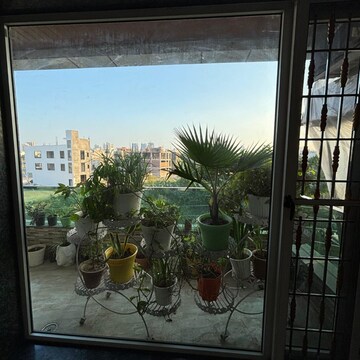 Balcony in 3 BHK Builder Floor at Ansal Royal Residency, Golf Course Extension – for Rent