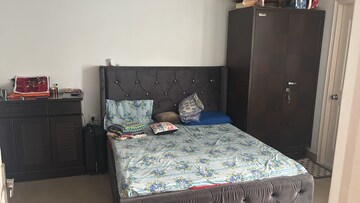 Bedroom in 3 BHK Apartment at Mapsko Paradise, Sector 83 – for Rent