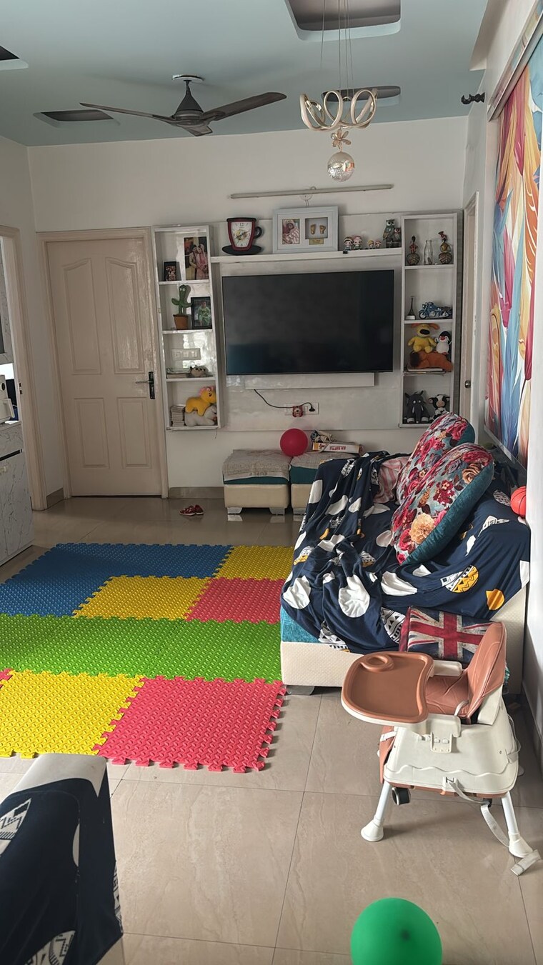  Parking, mapsko-paradise 3 Bedroom 1340 Sq.Ft. Apartment In Sector 83 Gurgaon 9312837