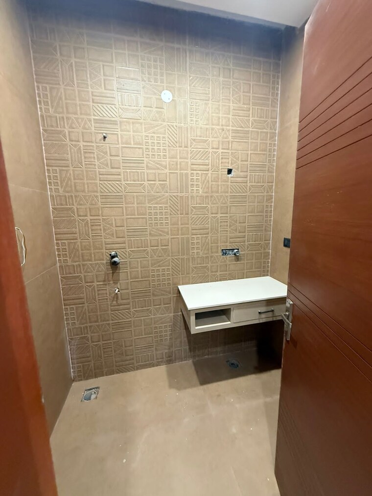 Bathroom, sector 117 2 Bedroom 1050 Sq.Ft. Apartment In Sector 117 Mohali 9312834