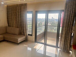 Room in 2 BHK Apartment at Kumar Prospera Hadapsar, Hadapsar – for Rent