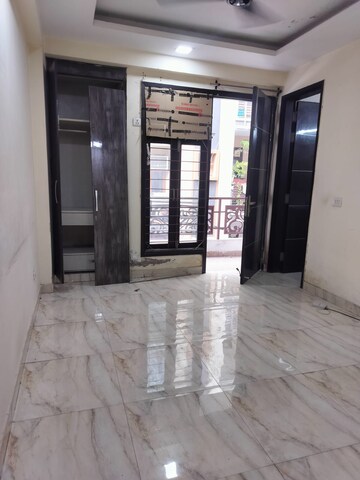 Bedroom in 3 BHK Apartment at Chattarpur – for Rent