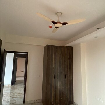 2 BHK Apartment For Rent in Landcraft Golflinks Plaza, Pandav Nagar
