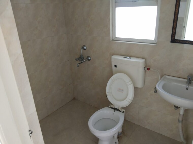 Bathroom, avl-36-gurgaon 2 Bedroom 606 Sq.Ft. Apartment In Sector 36 Gurgaon 9312898