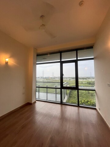 Room in 2 BHK Apartment at Ireo The Grand Arch, Sector 58 – for Rent