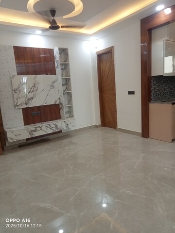 Room in 2 BHK Builder Floor at Sarfabad Village – for Sale