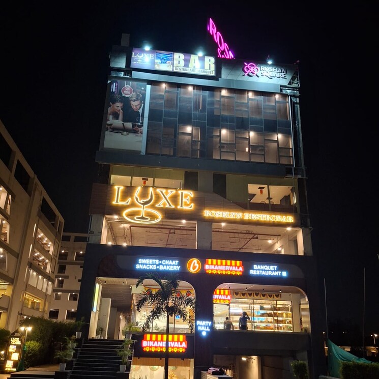 Exterior View, roselyn-square Commercial Showroom 1287 Sq.Ft. In International Airport Road Zirakpur 9312952