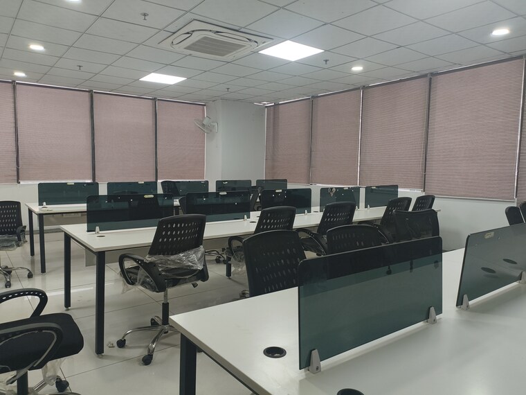 Team Area, sector 74 Commercial Office Space 1400 Sq.Ft. In Sector 74 Mohali 9311293