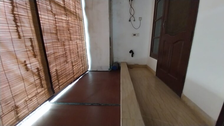 Bathroom, defence colony 3 Bedroom 2000 Sq.Ft. Apartment In Defence Colony Delhi 9312944