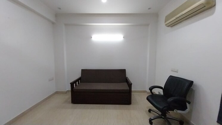 Living Room, defence colony 3 Bedroom 2000 Sq.Ft. Apartment In Defence Colony Delhi 9312944