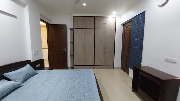 Bedroom, defence colony 3 Bedroom 2000 Sq.Ft. Apartment In Defence Colony Delhi 9312944