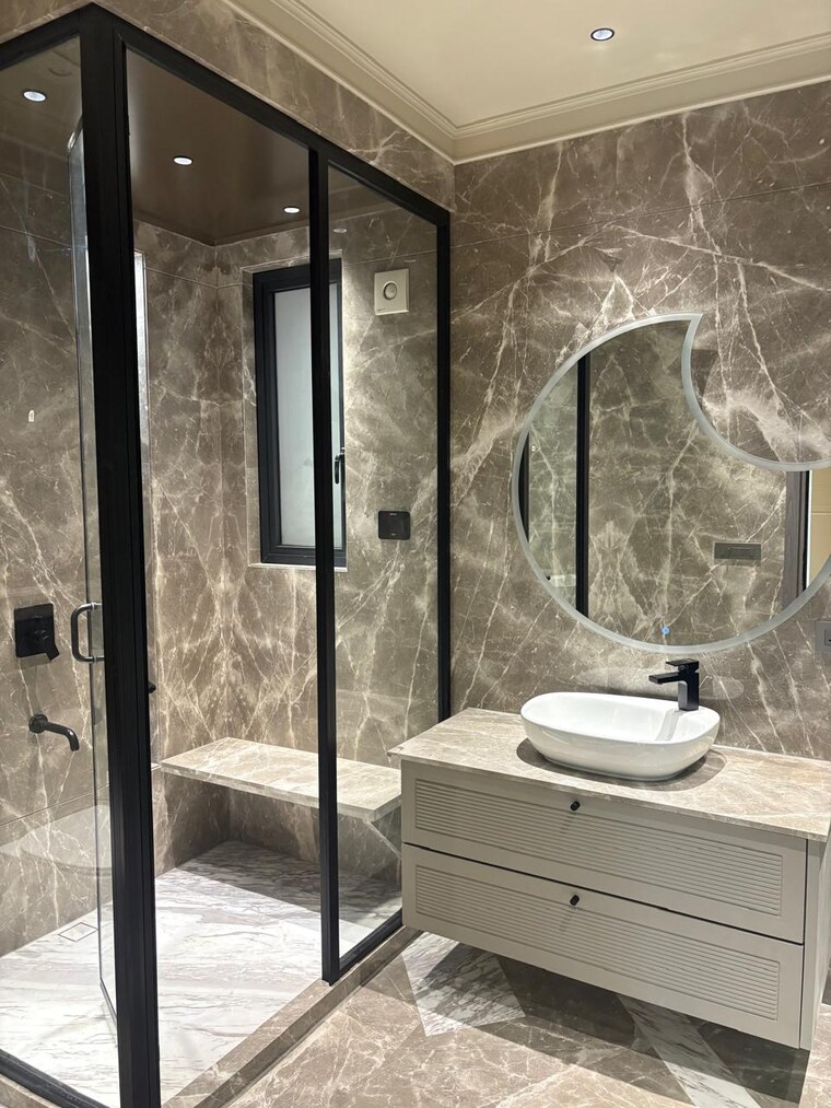 Bathroom, greater kailash i 4 Bedroom 2200 Sq.Ft. Builder Floor In Greater Kailash I Delhi 9312966